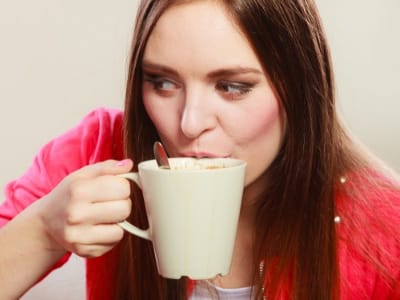 propiedades del cafe descafeinado