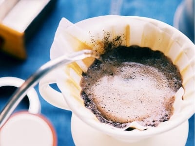 propiedades del cafe descafeinado