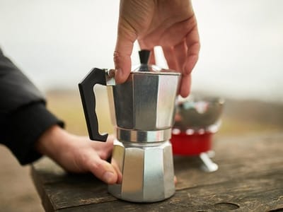 como hacer cafe en cafetera italiana